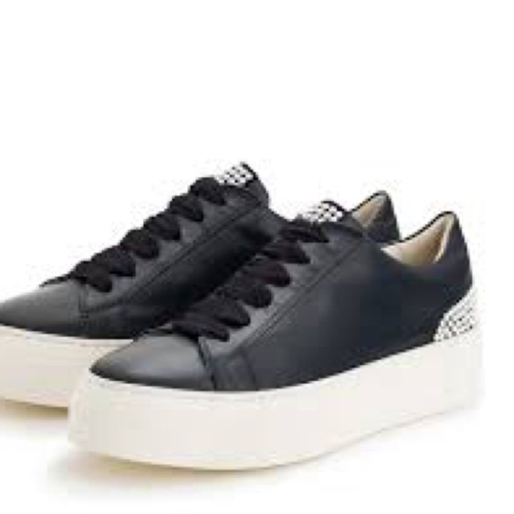 AGL Rare Black Pearl Sneakers